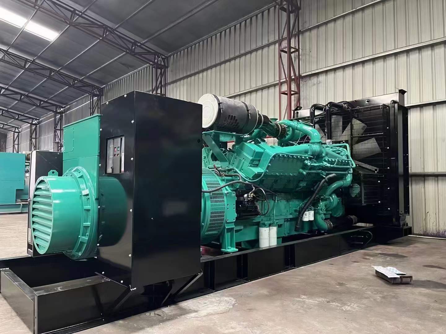 峪泉镇如何降低 800kW 柴油发电机输出电流的波动？